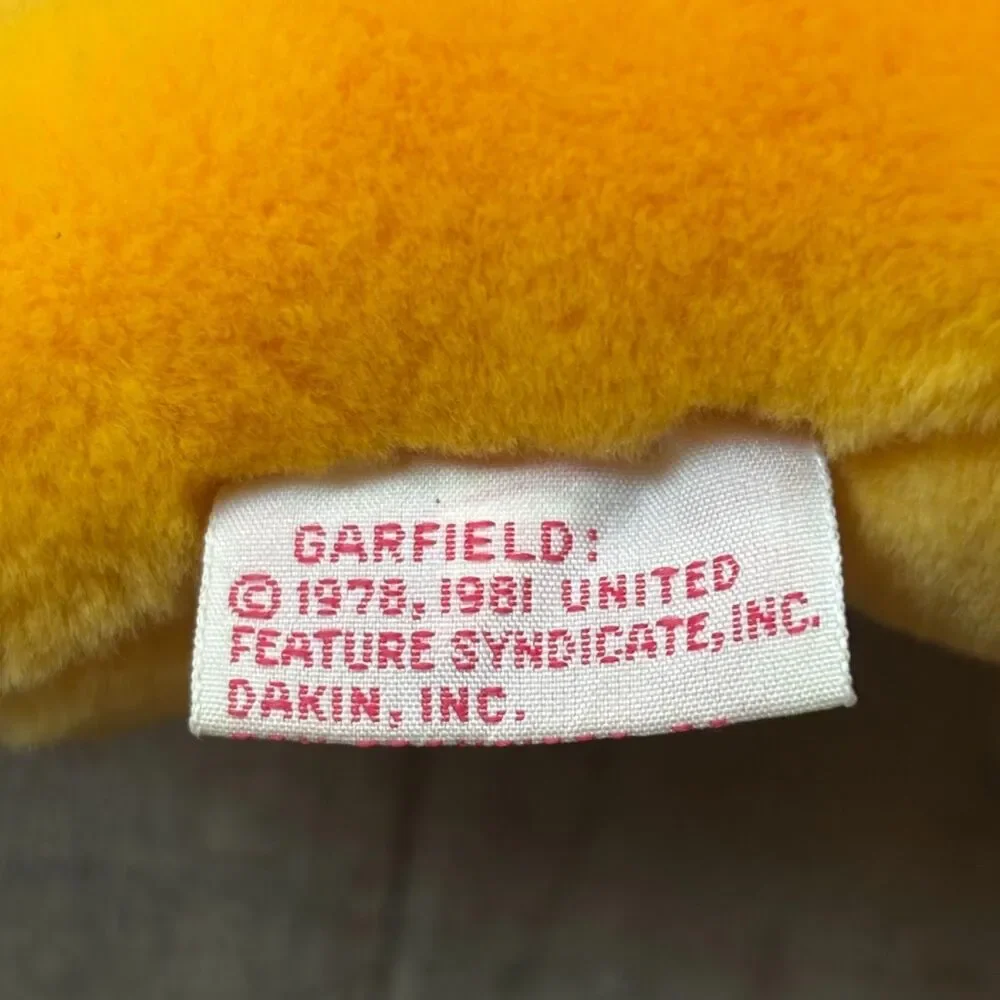 Vintage Garfield Christmas Winter Window Cling Plush – Scarf & Suction Cups